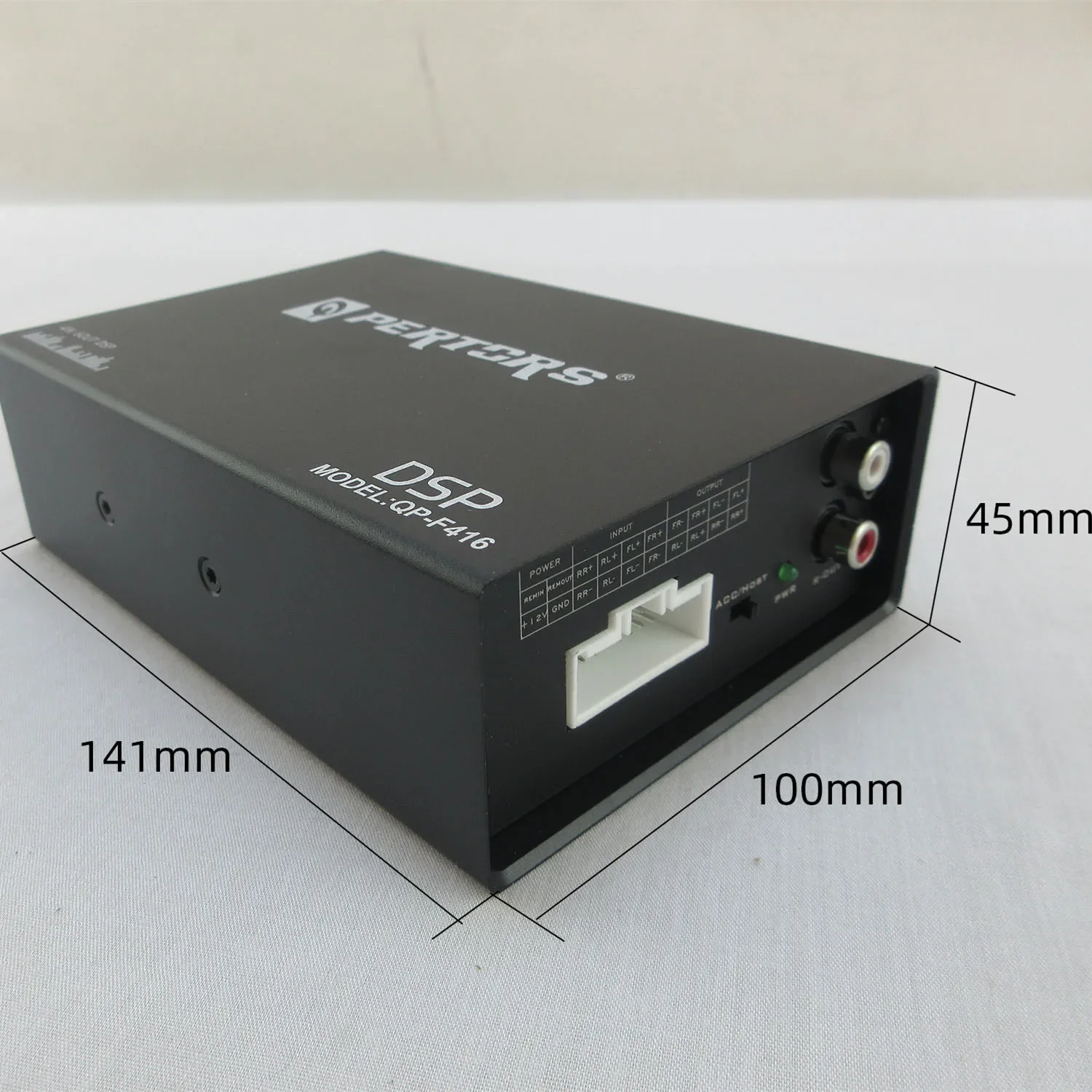 Inteligentny procesor audio z wyjściem DSP RCA 4 wejścia i 6 wyjść do zmodyfikowanego samochodowego wzmacniacza audio.