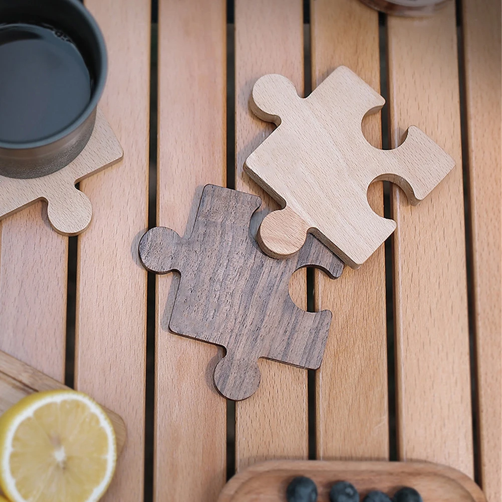 

2 Pieces Wooden Coasters Walnut Puzzle Heat Insulation Desk Protection Home Decoration Craftsmanship Practical Safe Usage