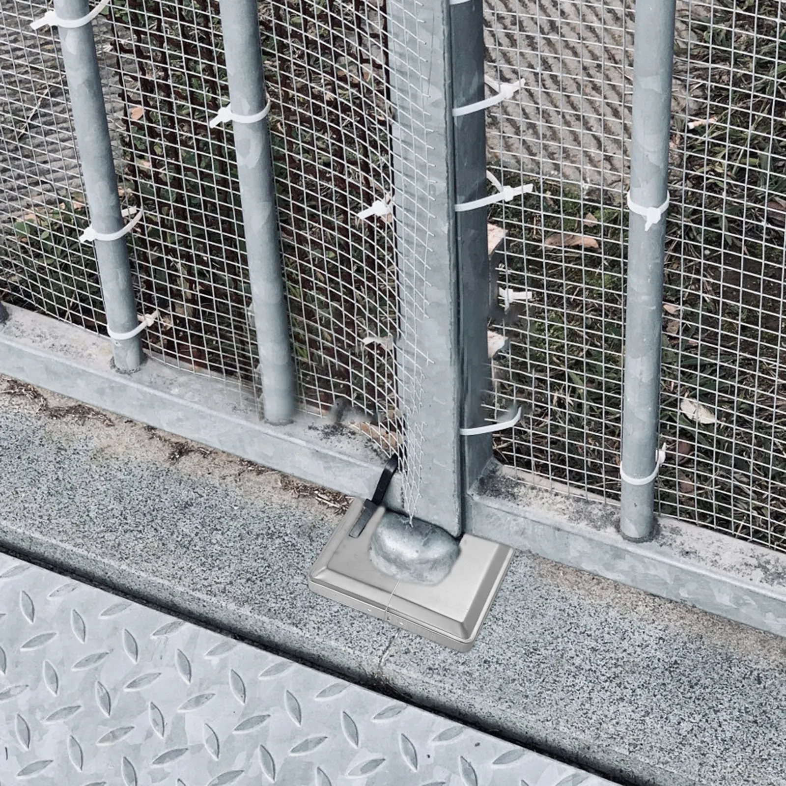 Decorative Post Base Cover Square Split Post Skirt for Fence Porch Columns 8Cm Inner Diameter Railing Stair Handrail Protective
