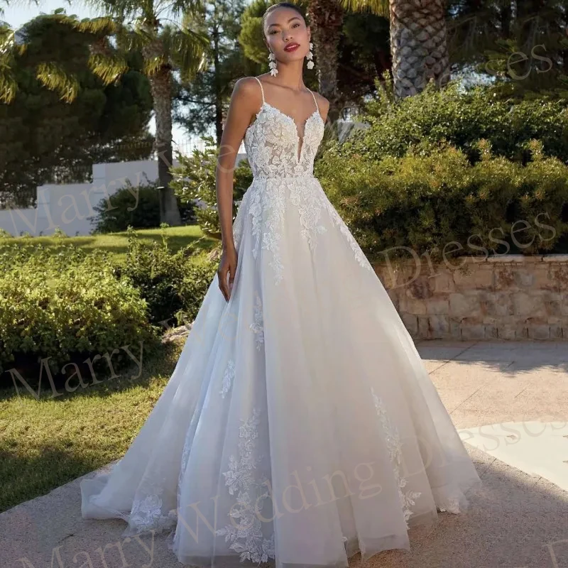 

Женское свадебное платье It's yiiya, белое элегантное платье трапециевидной формы на тонких бретельках с открытой спиной на лето 2019