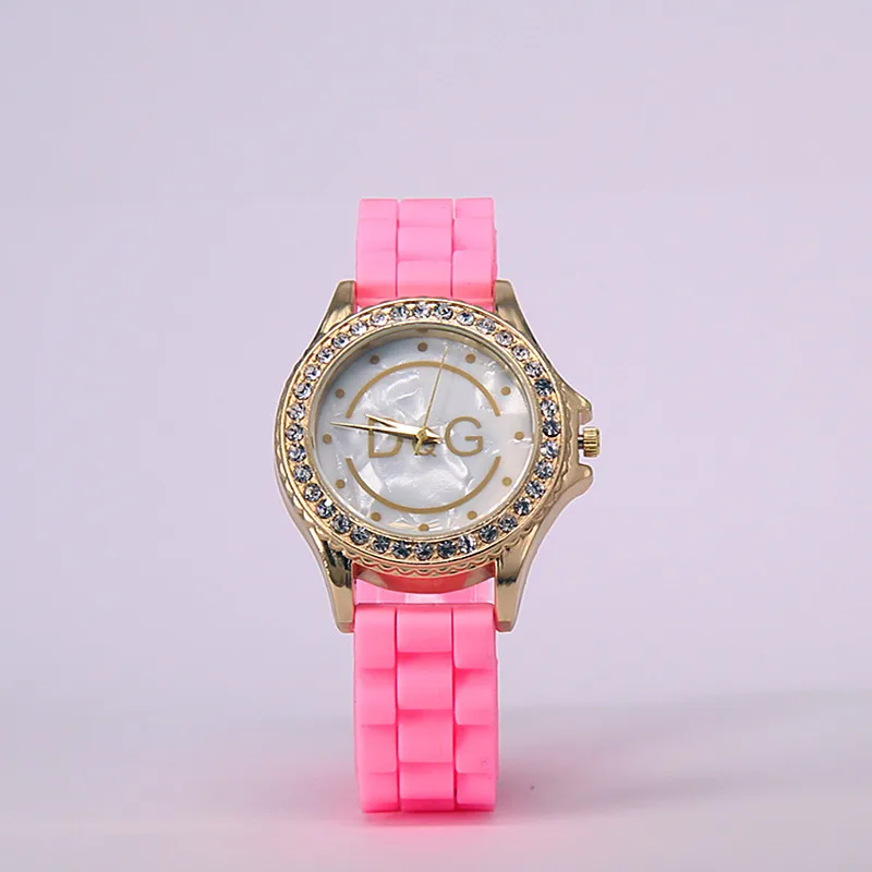 Luxury Famous DQG Brand Ladies Watch Rose Red Silicone Strap Sports Diamond Quartz Wrist Watches For Women Relogio Feminino Gift