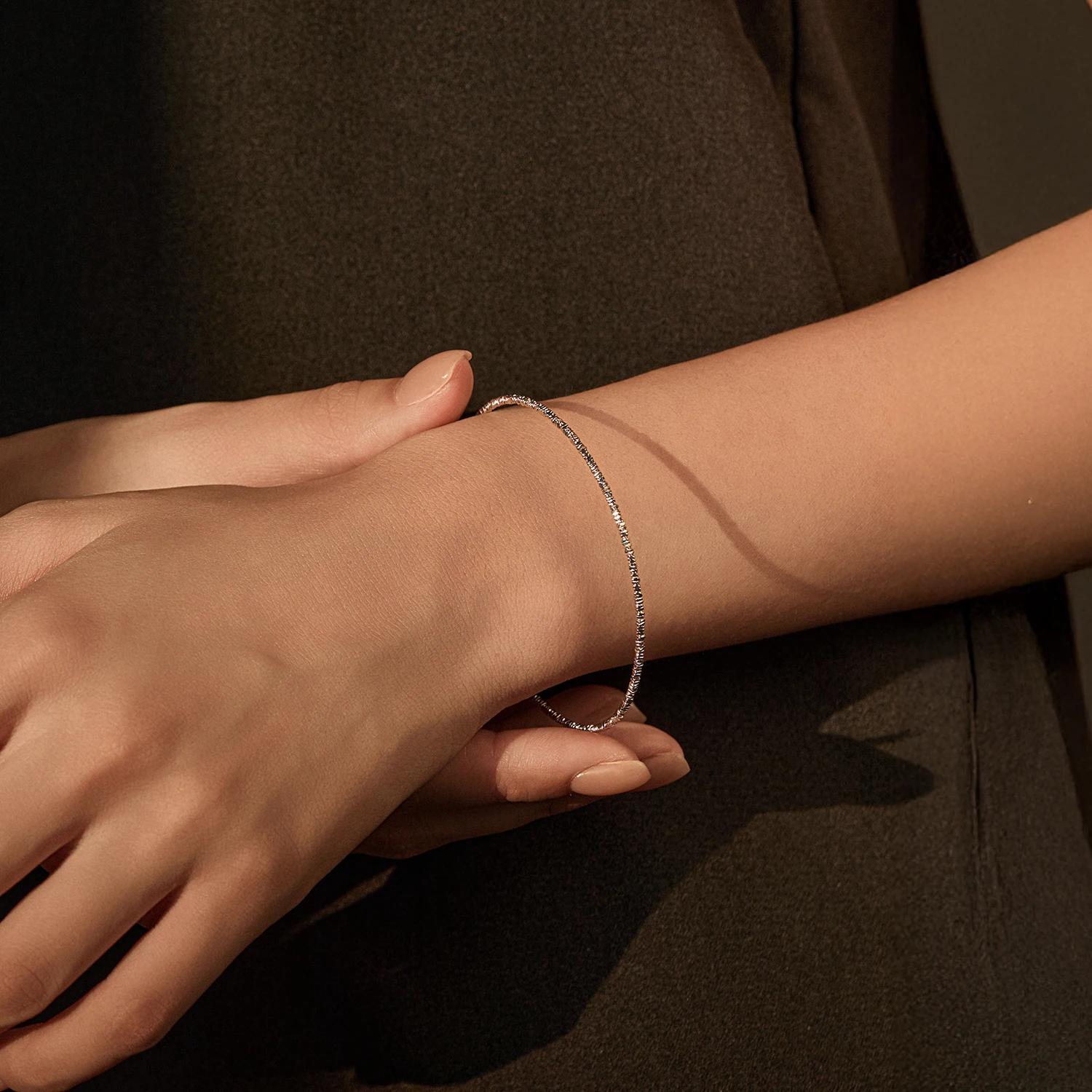 MODIAN 925 فضة موضة رائعة هندسية مربع سليم تكويم أساور للنساء غرامة عطلة مجوهرات