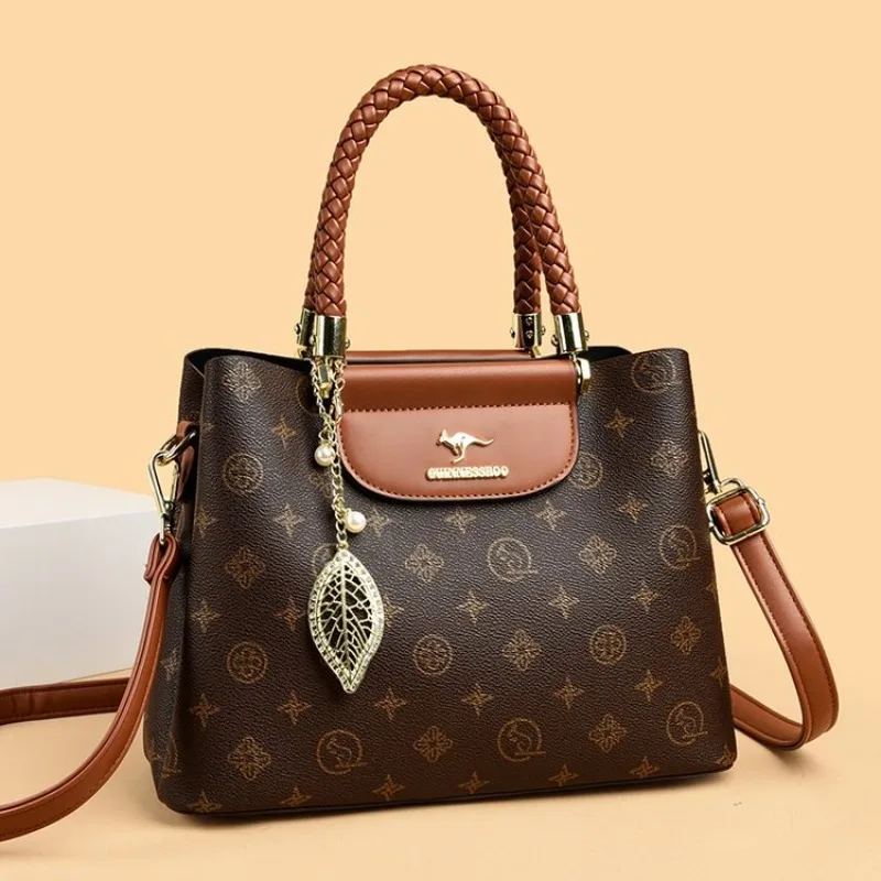 

Designer Paris Letter Logo Diaper Bag For Women Elegant Vintage Leather Tote With Fashionable Crossbody And Shoulder Strap