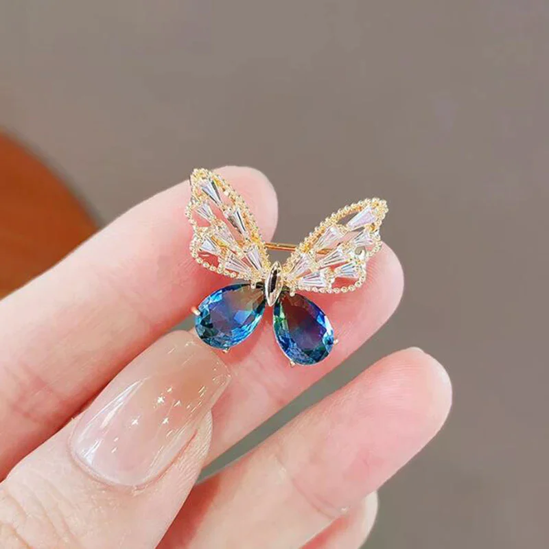 Trendy Shining Blue Butterfly Brooches For Women Charm Crystal Brooch Pins Party Wedding Gifts Clothing Accessories Jewelry
