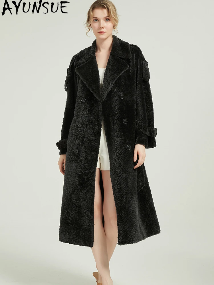 سترة من الجلد الطبيعي الحقيقي من AYUNSUE ملابس شتوية معطف فرو من جلد الغنم الطبيعي للنساء 2025 معطف طويل للخندق للسيدات