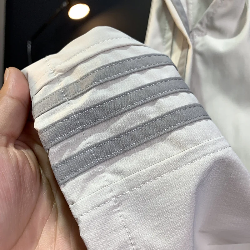 شورت جديد لعام 2025 للرجال في الصيف، رفيع، فضفاض، مسامي، مرن، رياضي للشاطئ في الهواء الطلق، سروال خمسة أرباع