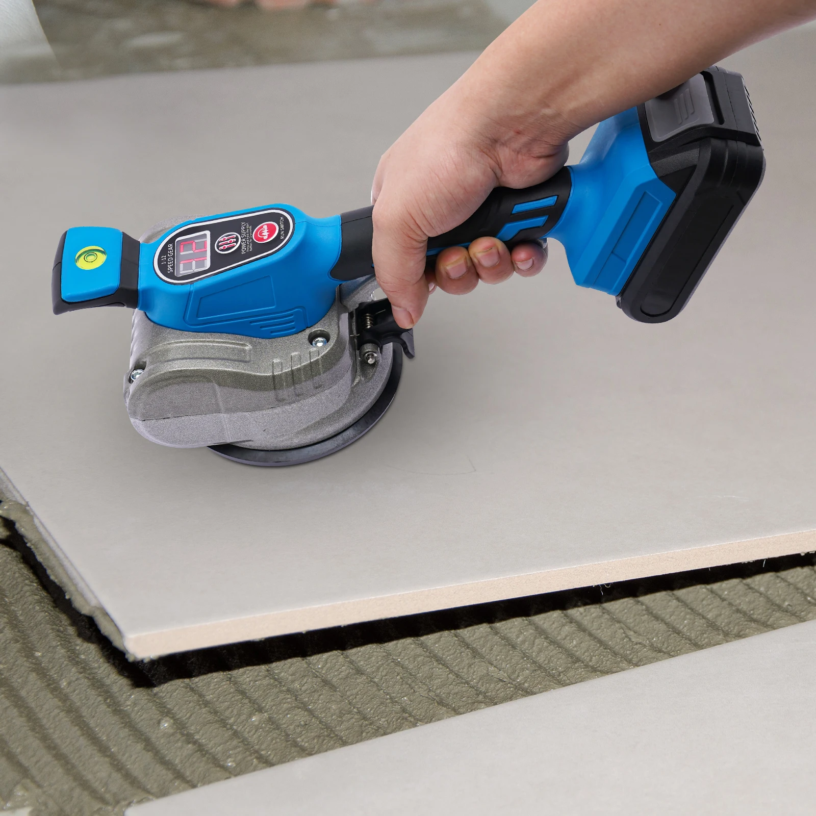 أداة تركيب آلة اهتزاز البلاط 21 فولت، كوب شفط البلاط + شاحن وصندوق تخزين