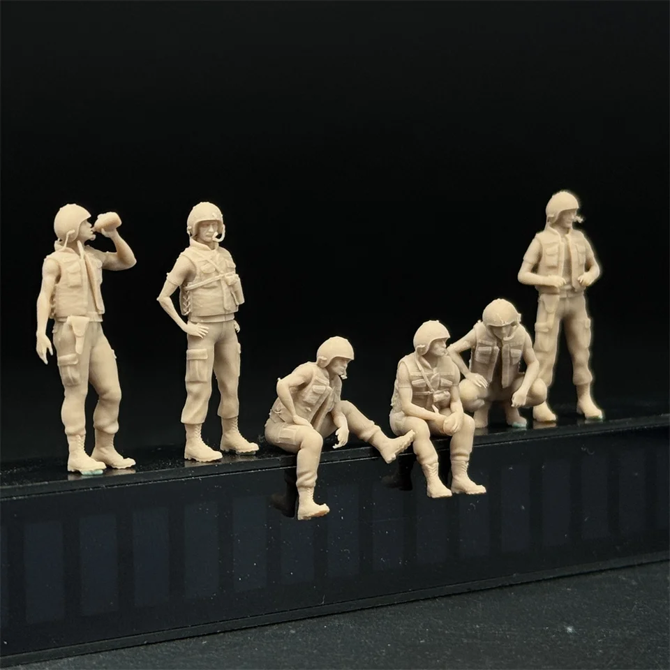 1/35 Guerre du Vietnam US Tank Soldat Figurine en résine (3 personnes) / Kit miniature de soldat non assemblé et non peint / Hs-7875 Goodmoel 1/35 Guerre du Vietnam US Tank Soldat Figurine en résine (3 personnes) / Kit miniature de soldat non assemblé et non peint / Hs-7875 Goodmoel