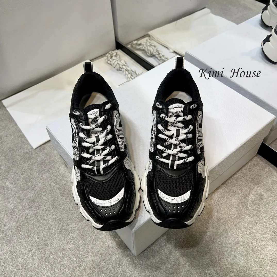 2024 New Fashionable Breathable Mesh and Leather Colourblock Design Thick Sole Sneakers, Soft and Lightweight Sole Casual Sports