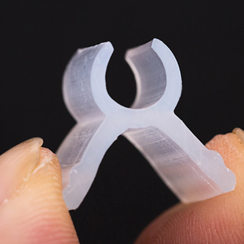 100pcs Clear Plastic Plant Clips for Securing Cuttings Graft Unions and Climbing Stems During Early Growth Stages