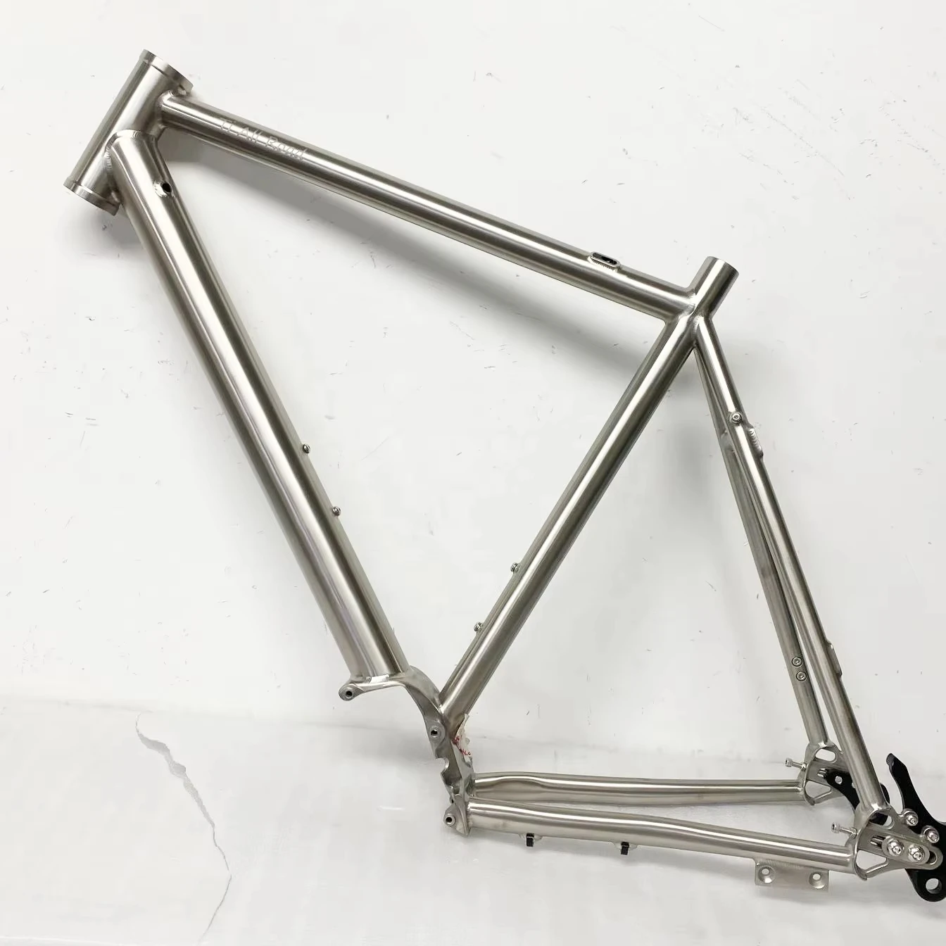 

Gravel Titanium Pinion Bike Frame for Pinion Smart Shift System