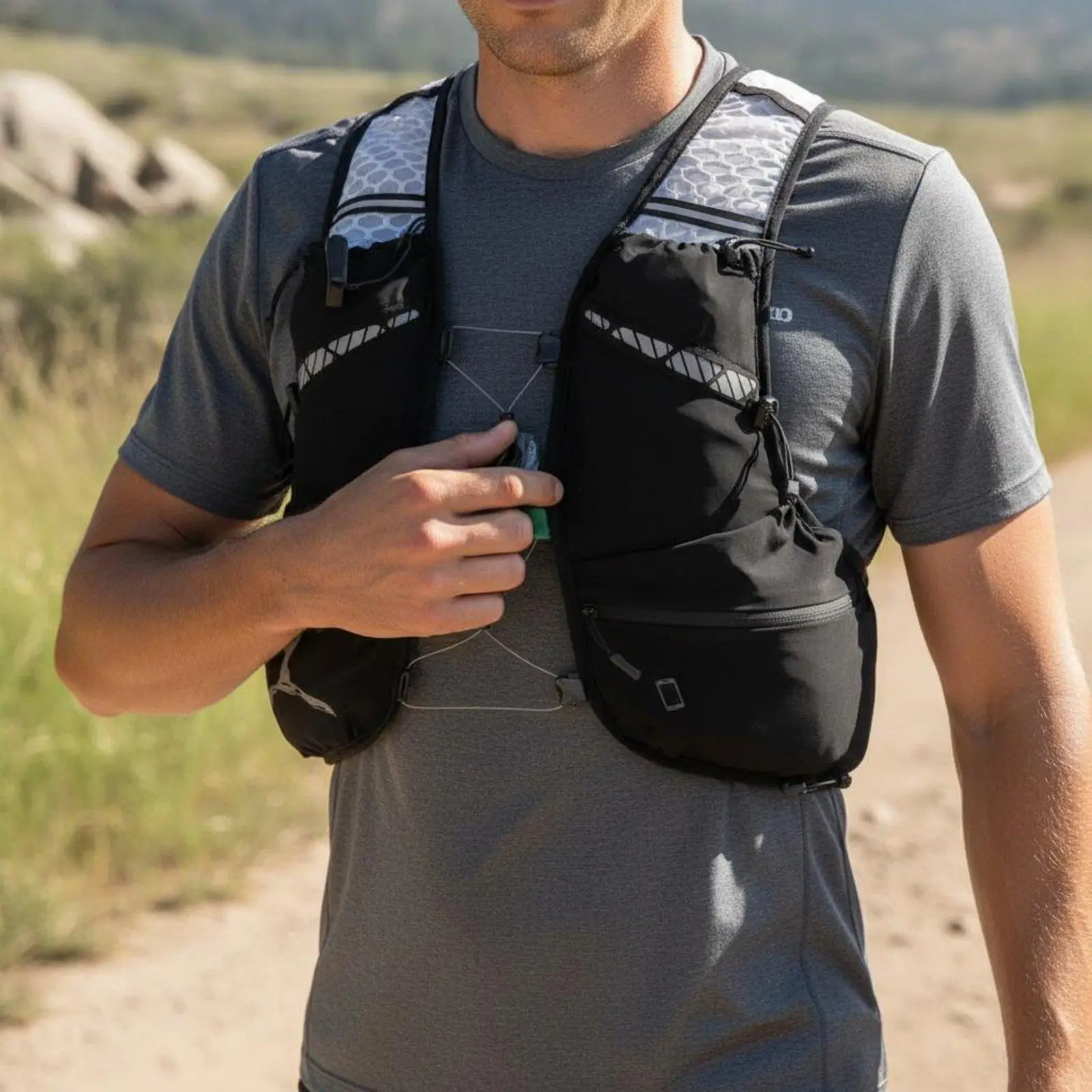 Hydration Water Backpack Lightweight Cooling Sports Vest for Marathon Training and Cycling