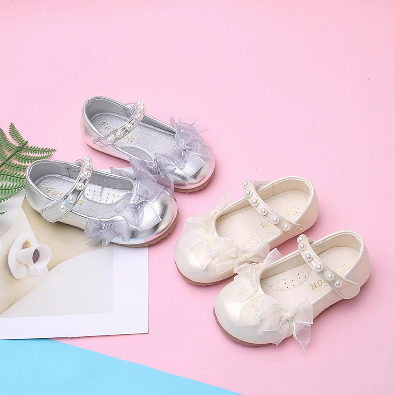 

Girls Leather Shoes with Lace Bowknots Kids Flat Shoes Versatile Fashion 2025 Autumn New Children Princess Shoes Soft Non-slip
