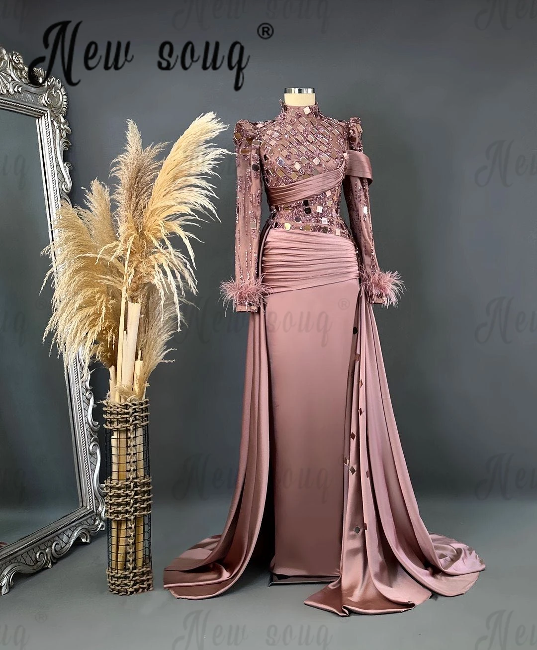 Robe de soirée plissée en cristal avec surjupe, grande taille, rose blush arabe, plume de luxe, robe de soirée de mariage, robe de Rh, 2024