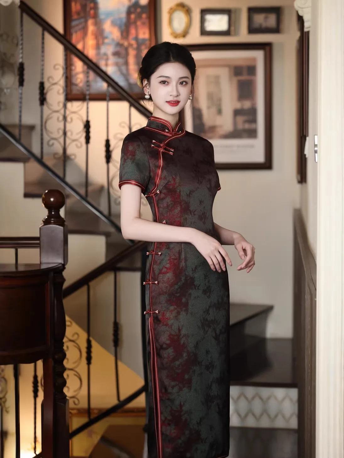 

Young Style New Chinese Style High-end Black Old Shanghai Qipao 2026 New Spring Temperament Daily Qipao