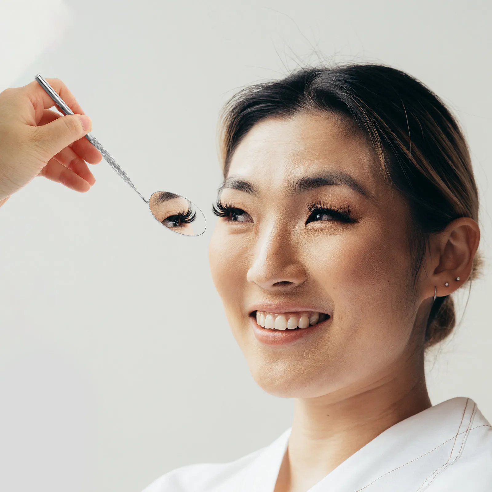 

Зеркало для наращивания ресниц из высококачественной нержавеющей стали с длинной ручкой, портативное, для домашнего и салонного использования, с прозрачным стеклом