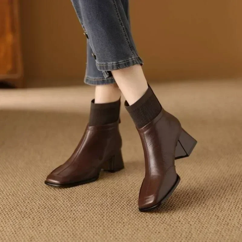 Bottines rétro pour femmes, bottes à bout carré tendance, bottes extensibles, chaussures d'hiver chaudes et douillettes en peluche, chaussures de créateur pour femmes, botas mujer.
