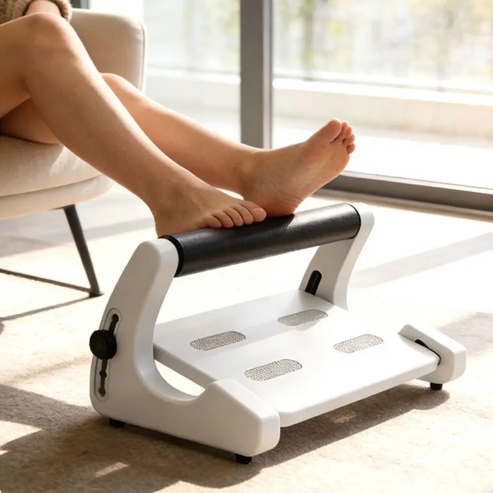 Adjustable Angle Under Desk Footrest Ergonomic 5 Level Adjustable Footstool Comfortable Non-Skid Bottom Office Desk Foot Rest