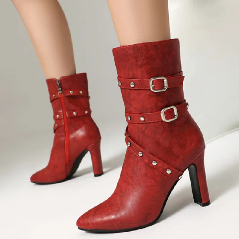 

Женские ботинки с металлическими украшениями и заклепками Модные ботинки с пряжкой на ремне и острым носком без шнуровки на молнии на высоком каблуке Ботильоны в британском стиле Ins