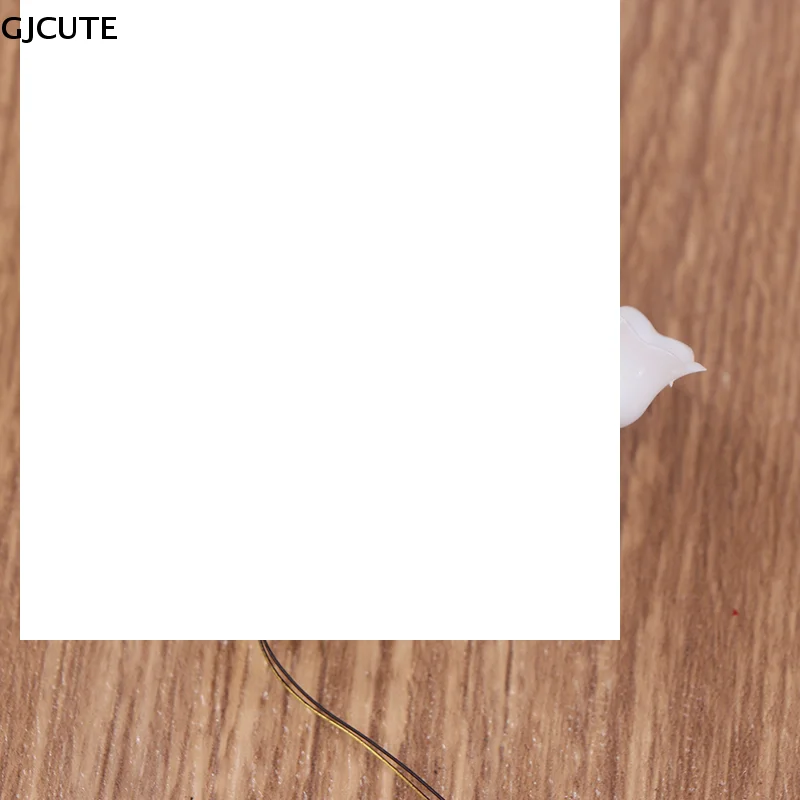 Miniaturowa lampa sufitowa do domku dla lalek, kinkiet, lampka biurkowa, mini oświetlenie LED, dekoracja domu, meble dla lalek, zabawka, może świecić.