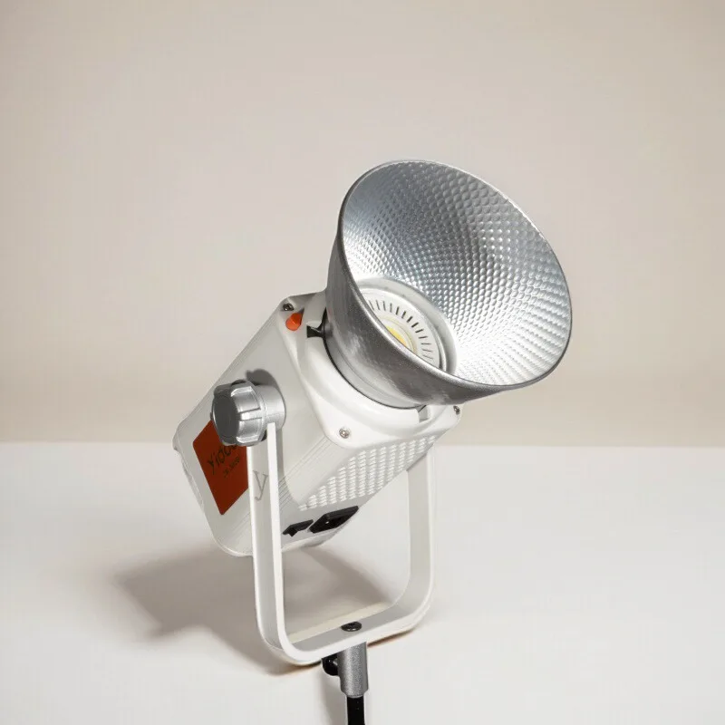 

Yidoblo ZR-300Bi PRO 300W COB LED Light + 5-meter Charging Cable/Cover for Outdoor Video Shooting Photography Live Broadcast