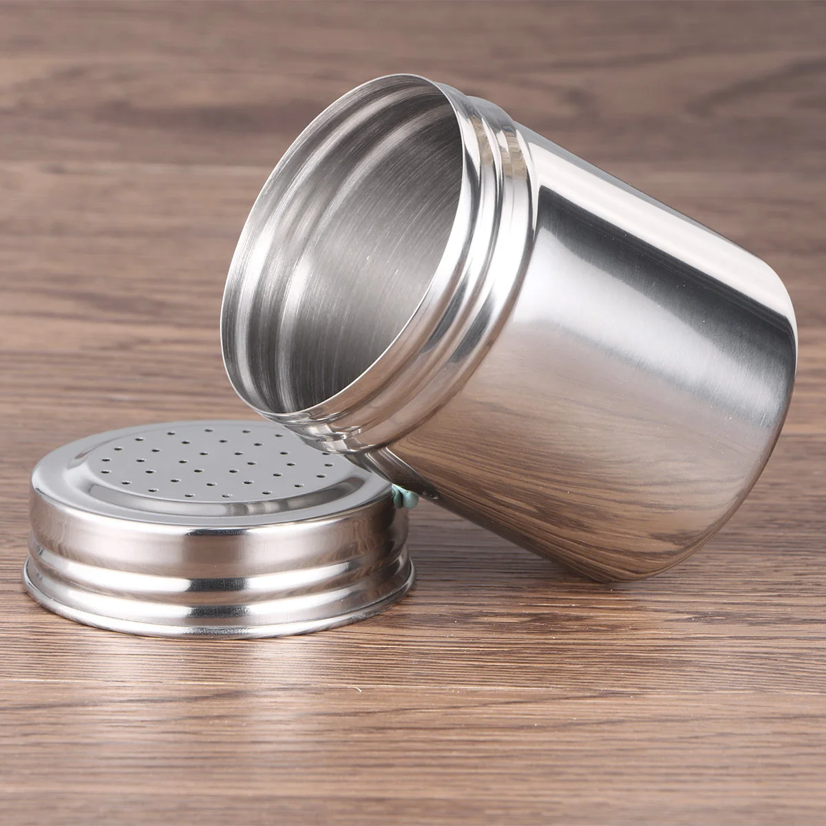 

2Pcs Stainless Steel Seasoning Containers Large Size Powder Shakers Spice Dredgers Pepper Jars for Cooking Baking