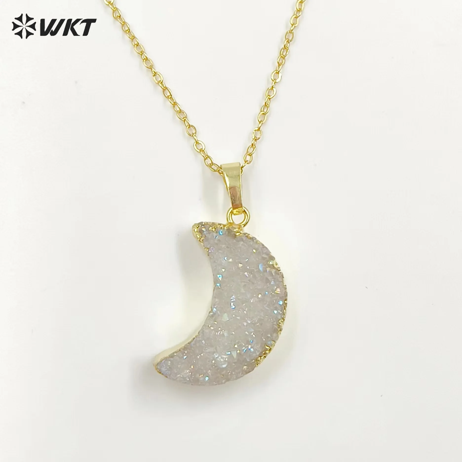 WT-N541 Hot Sale Half Moon Pendant For Women Natural Druzy Agate With Gold Eletroplated Crescent Necklace Fashion Jewelry