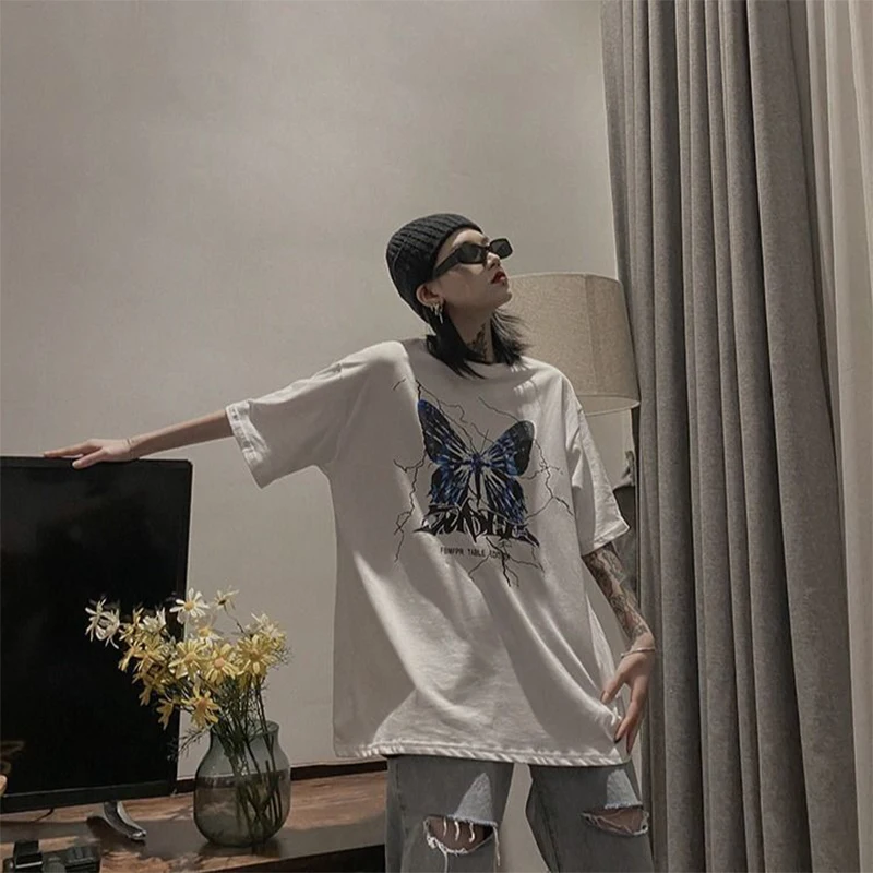 T-shirt Women Goth Cute Devil Print Tee Girl Tops Clothes Tee Butterfly Top Oversized Tshirts Harajuku Style Cartoon Graphic Tee