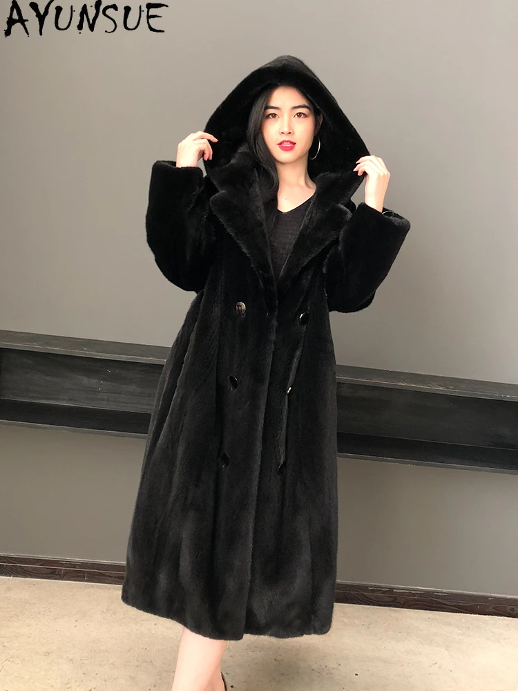 AYUNSUE Naturalny Aksamitny Futro z Norki Damski Płaszcz z Kapturem Luksusowy Cały Futro z Norki dla Kobiet Odzież Długa Wysokiej Jakości Kożuch z Futrem
