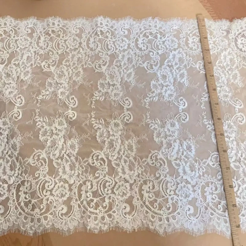 

Кружевная тесьма с вышивкой и ресничками, 300 см x 73 см. Кружевная ткань с крупными цветами. Аксессуары для шитья свадебных платьев и рукоделия.