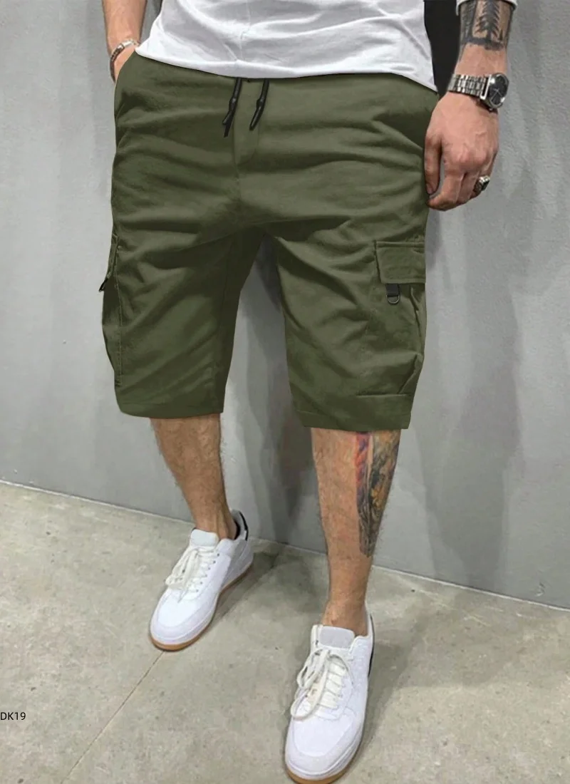 

Новые летние однотонные мужские повседневные шорты, подходящие для поездок на работу и прогулок.