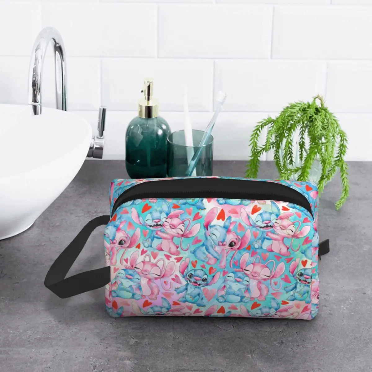 Custom Kawaii Stitch Disney Pattern borsa da toilette da viaggio donna Cartoon Cosmetic Makeup Organizer Beauty Storage Dopp Kit