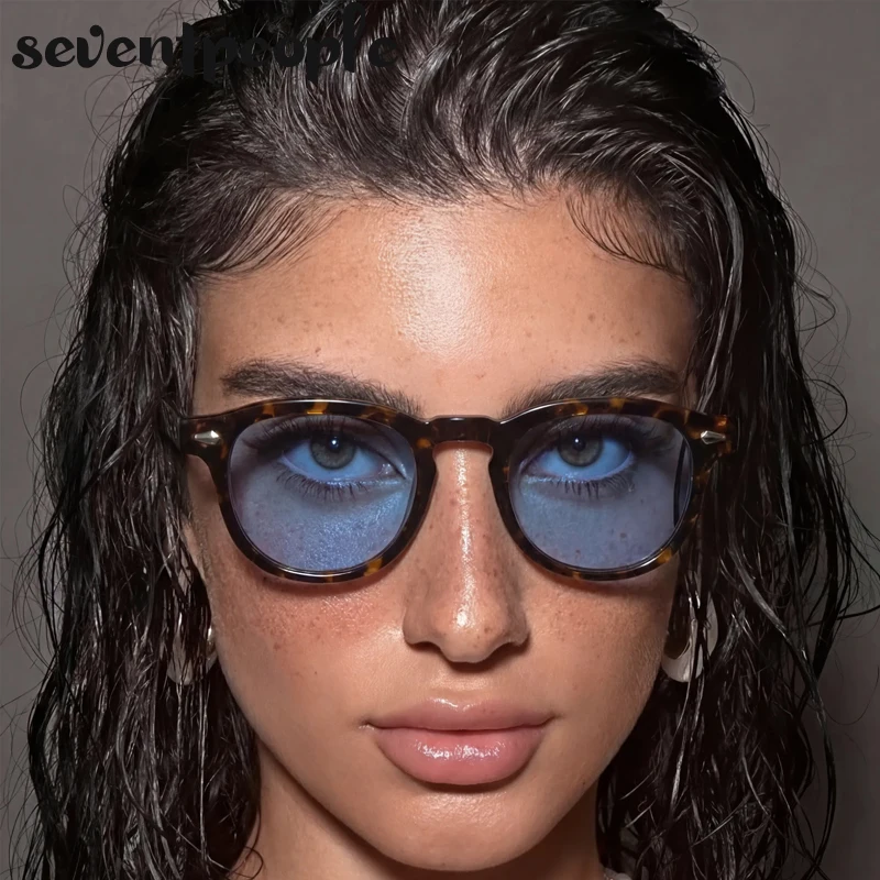 

2026 Vintage Square Photochromic Sunglasses Women Luxury Designer Tortoise Rivet Color Changing Glasses Blue Shades Retro Female