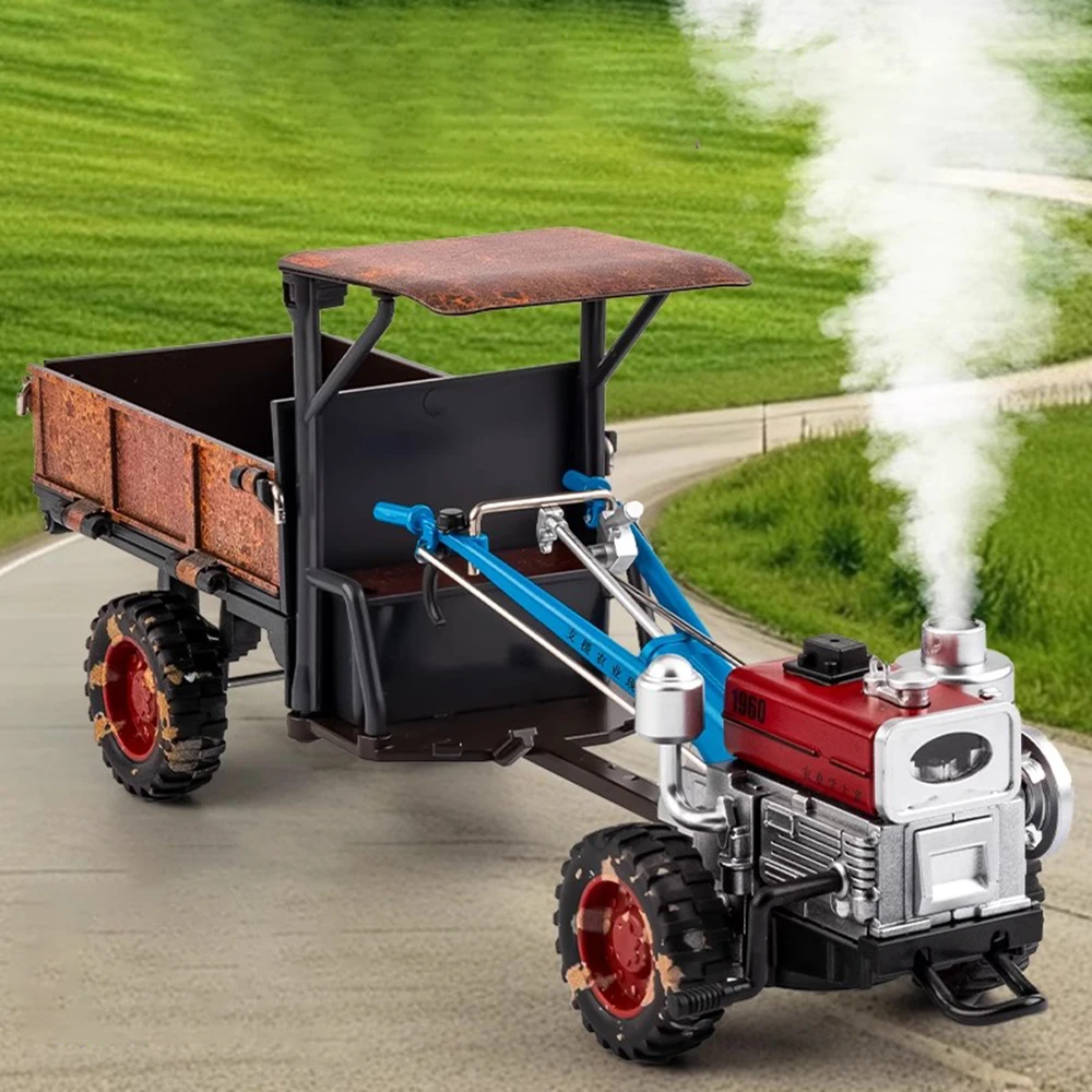 

1:24 ручной трактор с распылителем, модель игрушки, звук, свет, сплав, литой под давлением, вращающаяся голова локомотива, ретро сельскохозяйственная машина, подарки для детей