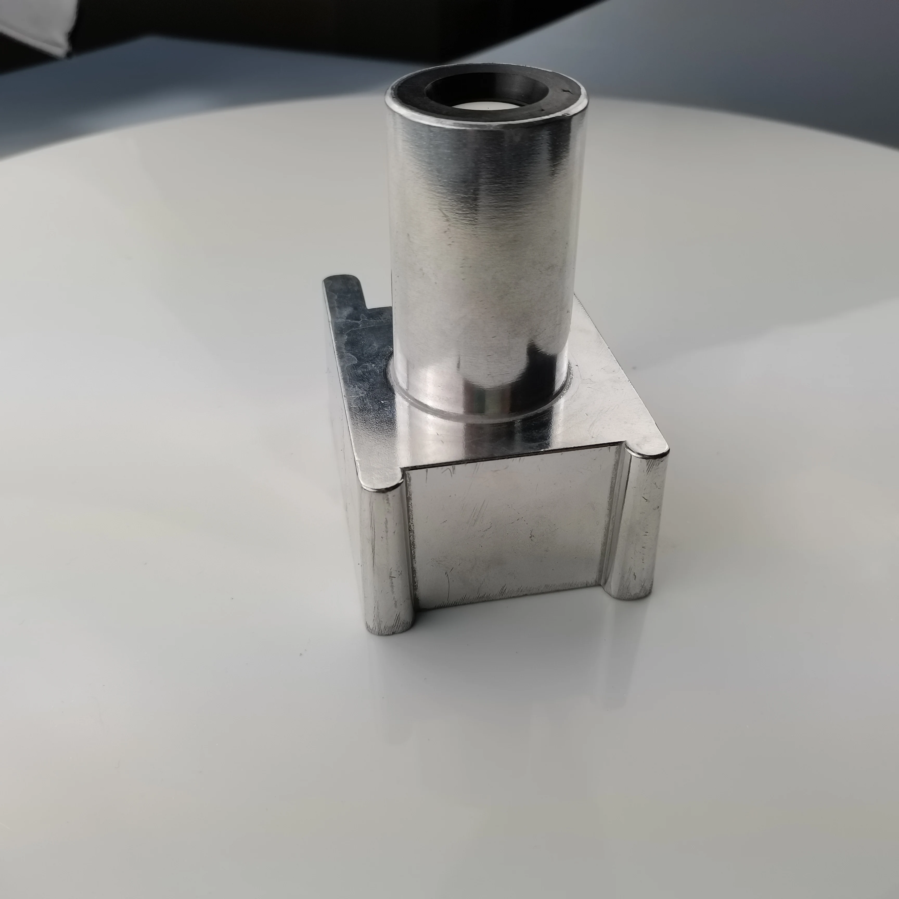 

Горячая распродажа: ультразвуковой датчик TYP07 для системы выравнивания асфальтоукладчика Dynapac 141