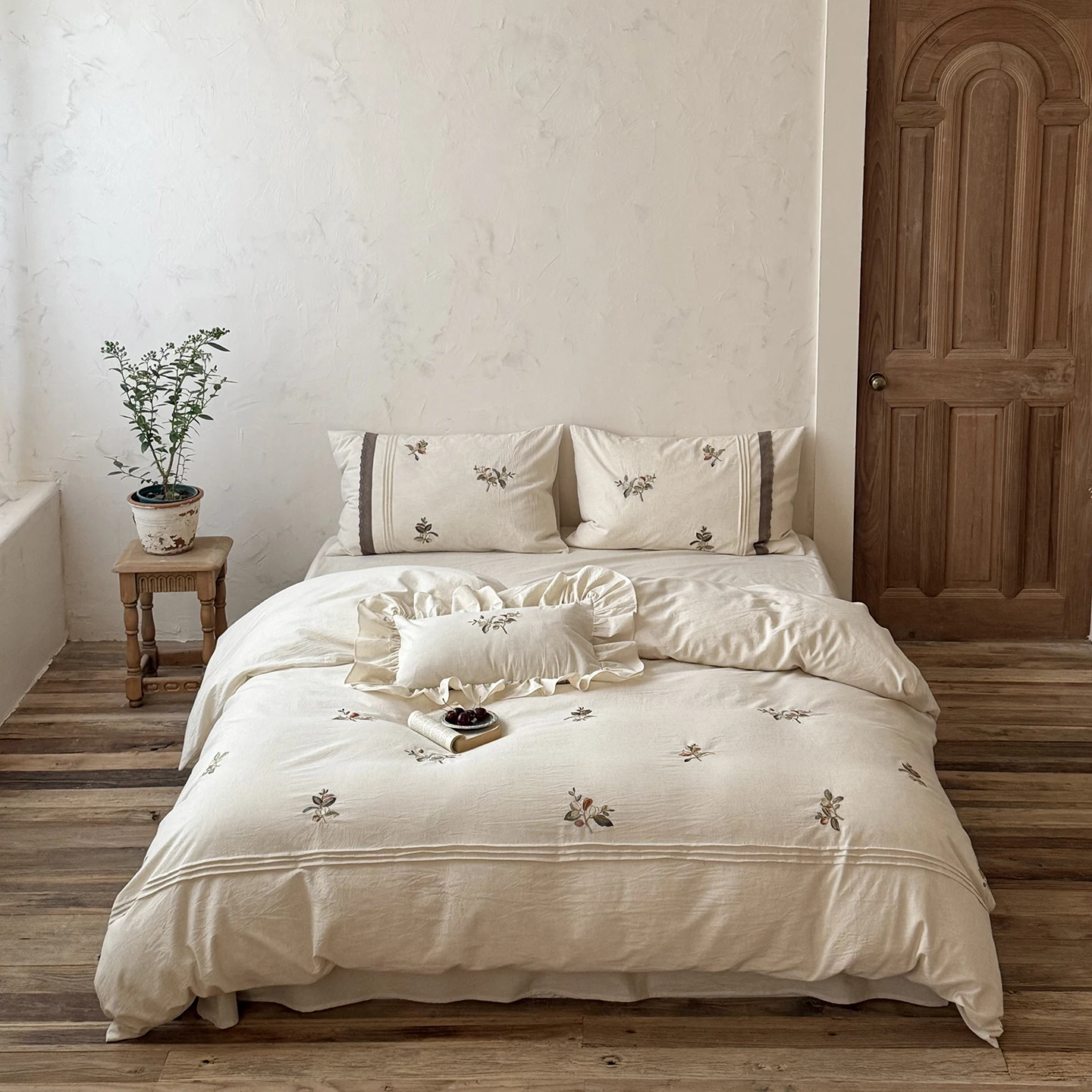 Natural Cotton Linen Flowers Embroidery Bedding Set Single Queen King Size Duvet Cover Flat/Fitted Bed Sheet Pillowcases 3/4Pcs