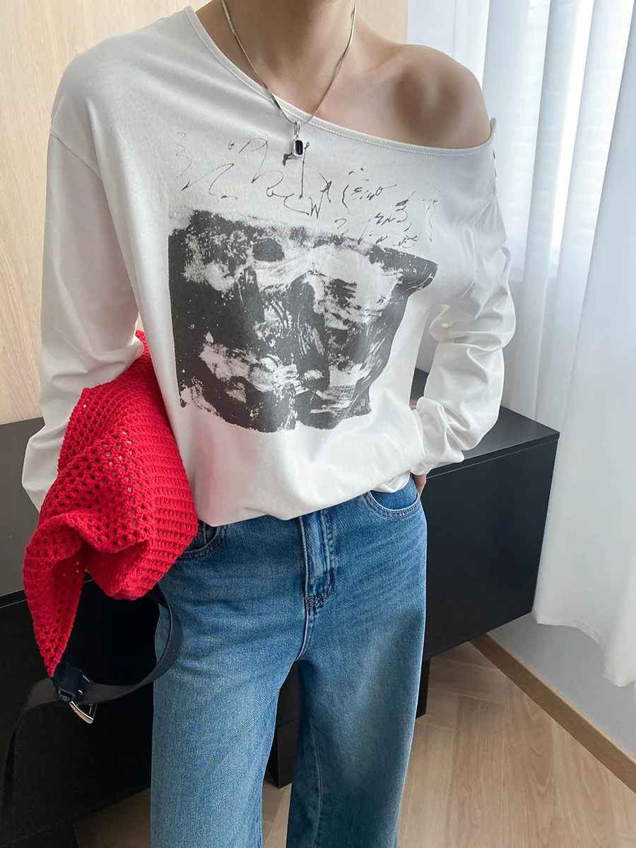 

Spring and summer women's casual printed slanted shoulder collar long sleeved loose T-shirt