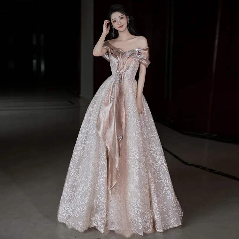 

Wrinkled Evening Gown, One Shoulder Skirt, Women's High-end Sense, Niche Bride Toast Dress, Engagement Dress, Birthday Host