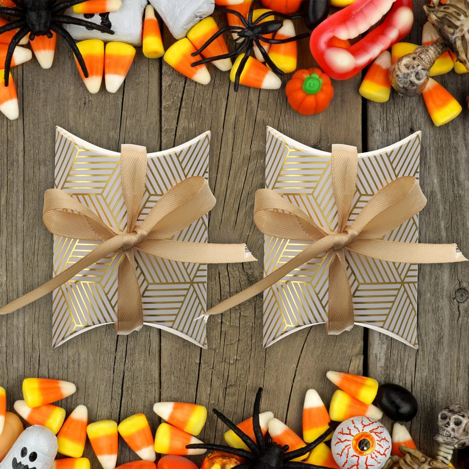 

50pcs Gold Foil Pattern Gift Box Pillow Design Candy Packaging Container For Wedding Birthday Christmas Party Favor Boxes