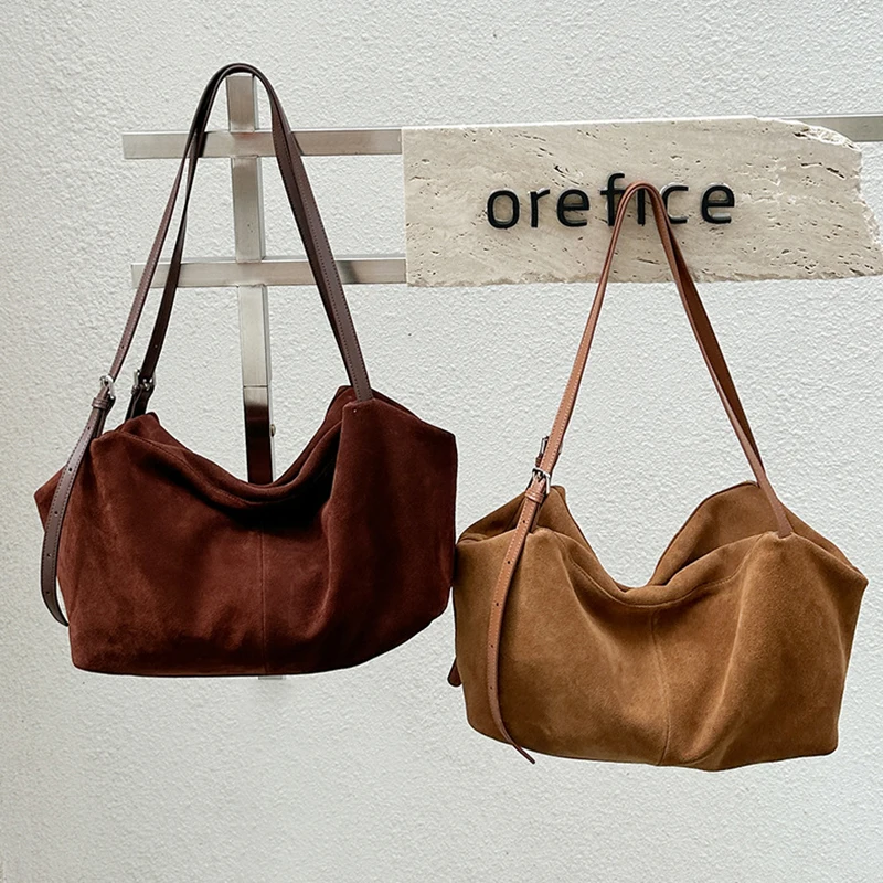 หนังนิ่มผู้หญิงToteกระเป๋า2025ใหม่Niche Designหมอนขนาดใหญ่กระเป๋าFrosted Cowhide Vintageผู้หญิงHands-Onไหล่กระเป๋า