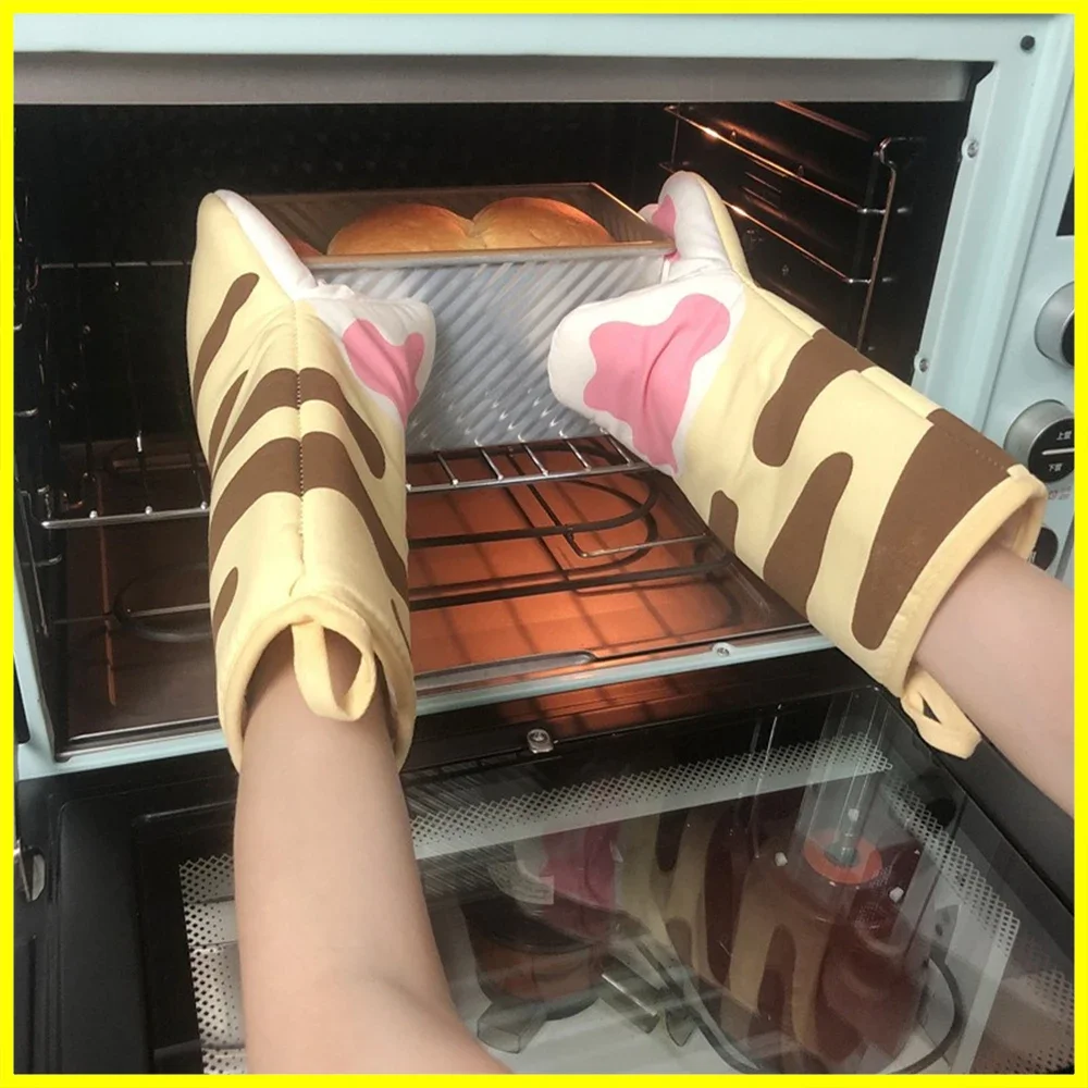 

1 Pair Microwave Cute Cat Paws Gloves Cotton Non-Slip Oven Baking Heat Resistant Insulation Glove for Kitchen Baking Outdoor BBQ