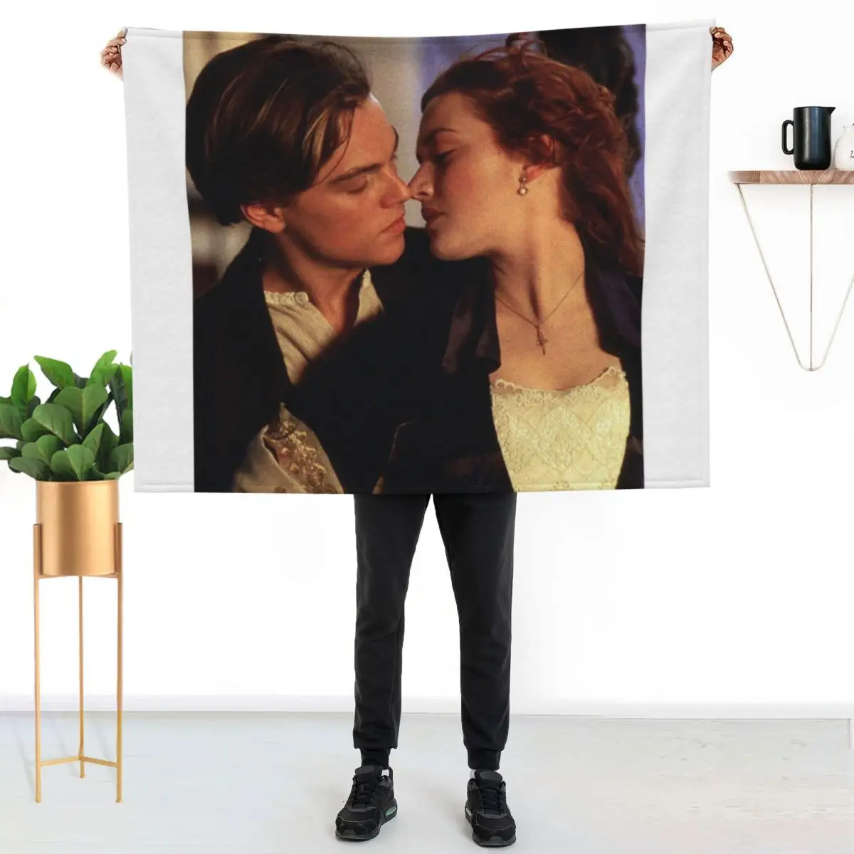 

Titanic Jack and Rose Throw Blanket Wrinkle Resistant Lightweight Blanket