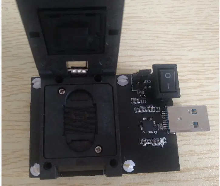 EMMC153 Stojak testowy U Disk Telefon Czcionka Biblioteka Uchwyt Odzyskiwanie danych
