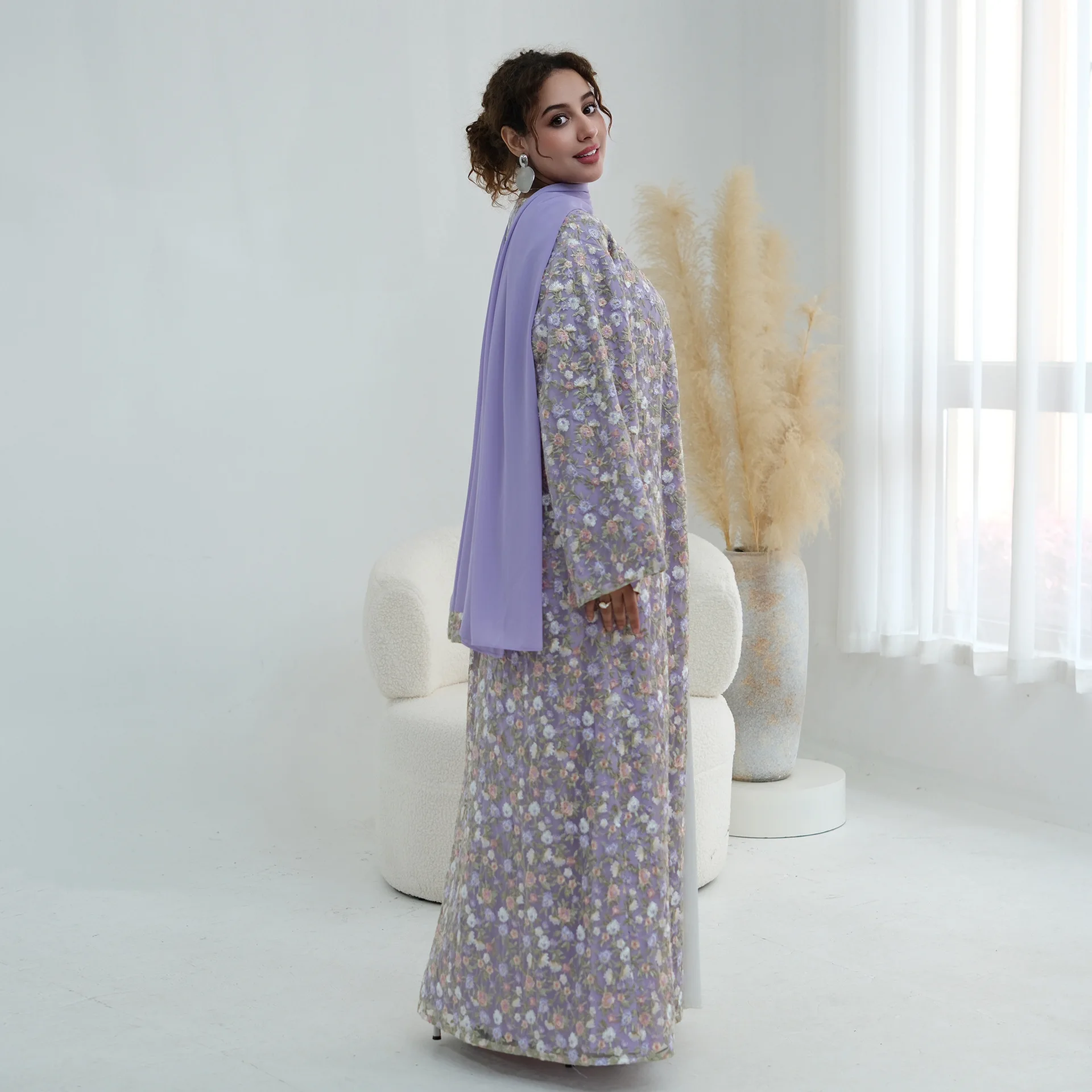 عباية دبي مفتوحة مطرزة مع طقم  - مراجعة Embroidery Kebaya وسعره