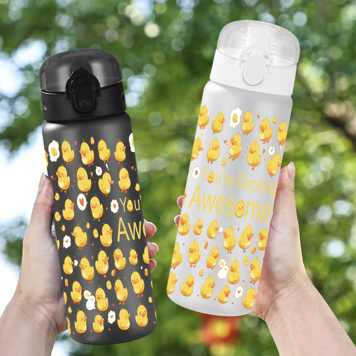 

1 шт., спортивная бутылка для воды с милым принтом утки, 26 унций, герметичная пластиковая чашка для воды для путешествий на открытом воздухе с веревкой, подарки для школы