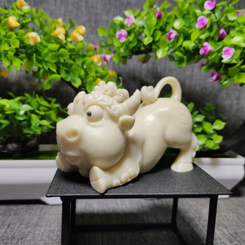 Ivory Nut Chinese Zodiac Cow Cartoon OrnamentsQVersion Home Desktop Car Zodiac Animal Calf Craft Gift Wholesale