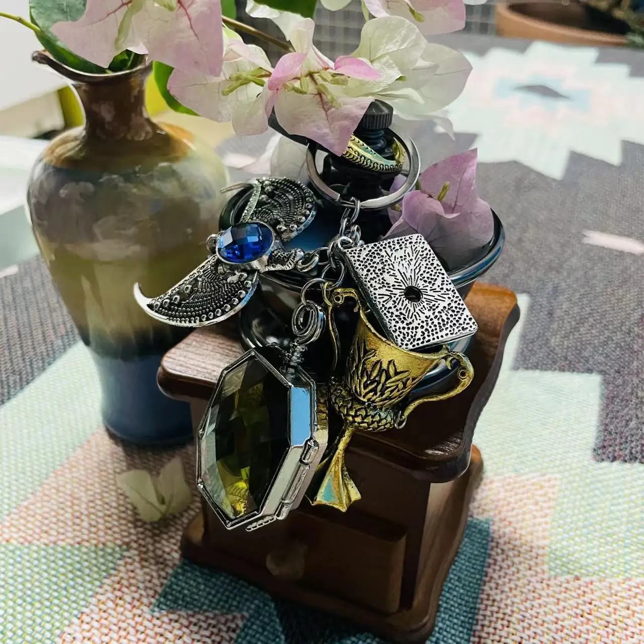 Horcrux Combination Keychain Locket Cup Eagle Diary Rings Pendant Key Chain Halloween Cosplay Accessory Christmas New Year Gift