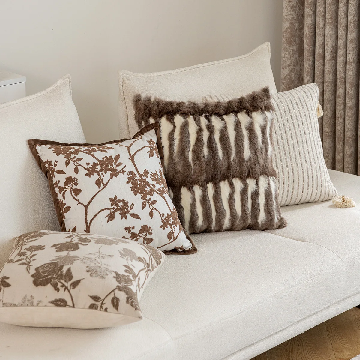 

Modern Simple Brown Plush Pillowcase with Core Sample Room Living Room Decorative Pillow Backrest Cushion Home Decor Square