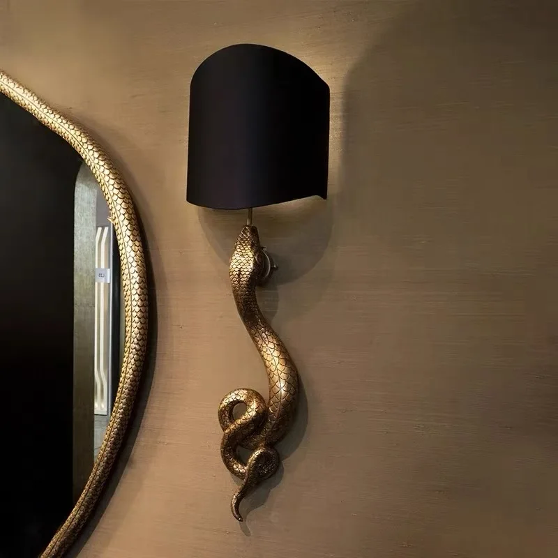 Light luxury retro wall lamp, creative all-copper snake, personalized soft furnishing designer, artistic corridor, living room