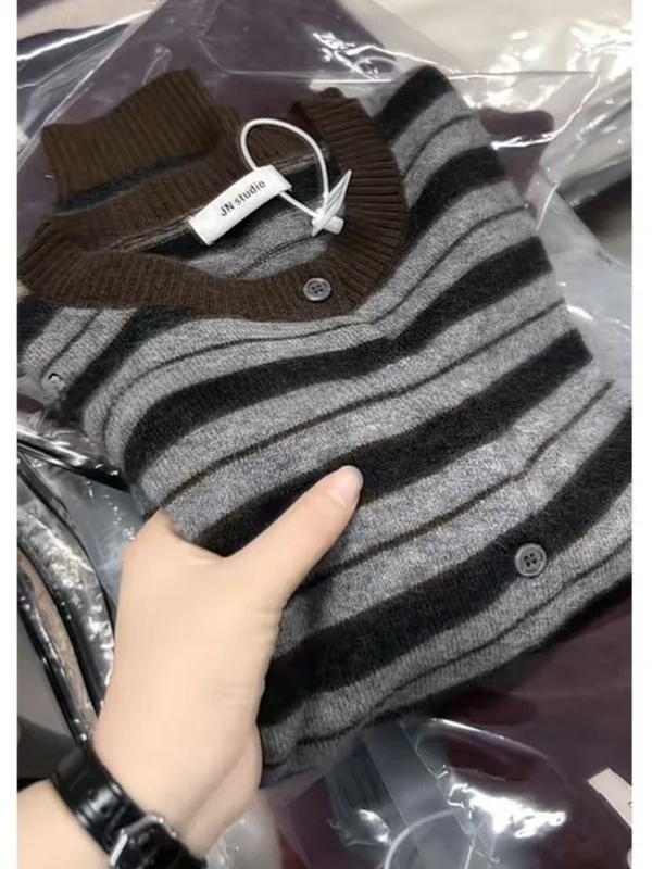 

Высококачественный вязаный кардиган в полоску для мужчин и женщин, парный, теплый, модный, больших размеров, 300 цветов, в стиле колор-блок